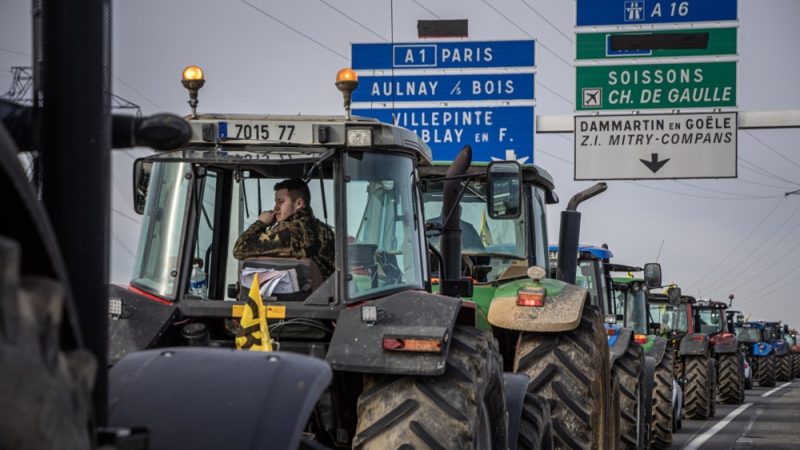 Les agriculteurs français veulent « assiéger » Paris
