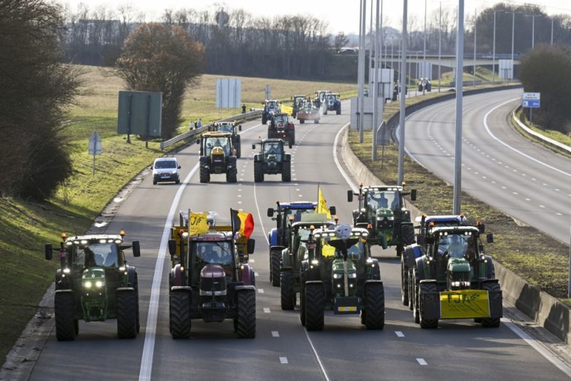 Les manifestations d’agriculteurs gagnent la Belgique