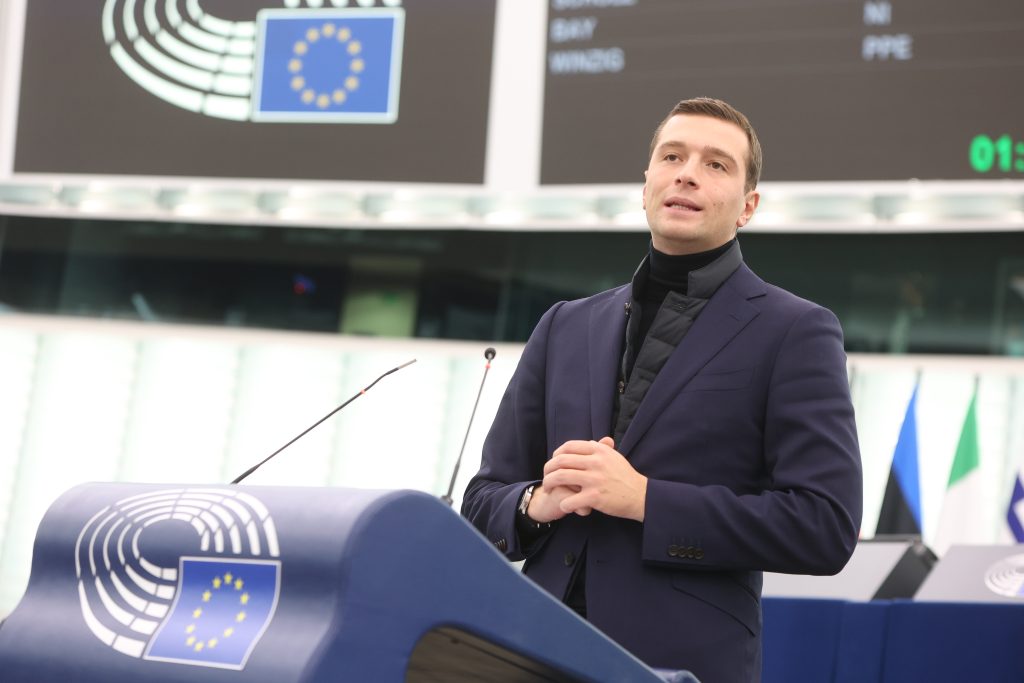 EP-157398C_Plenary_18_Topical debate