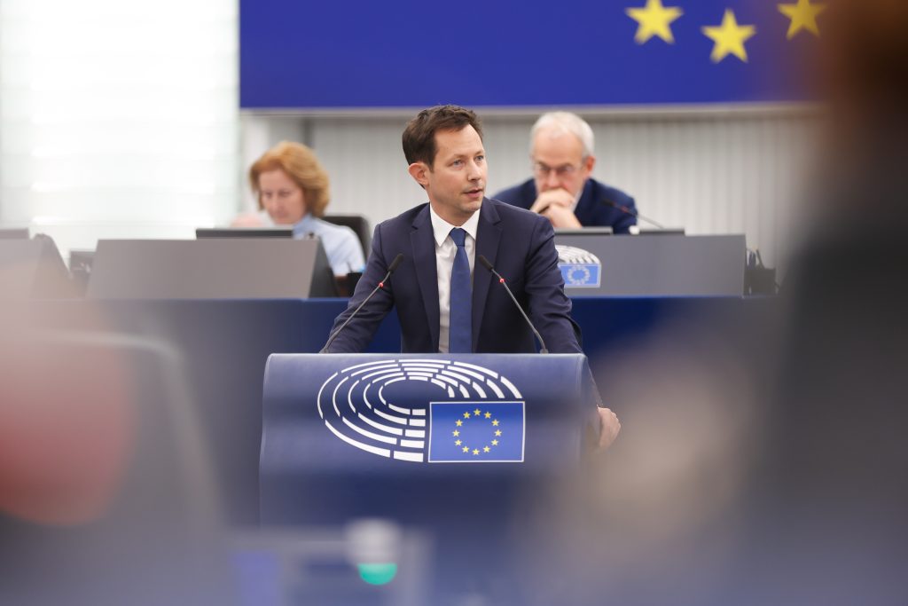 EP-159342I_Plenary_22_Spain