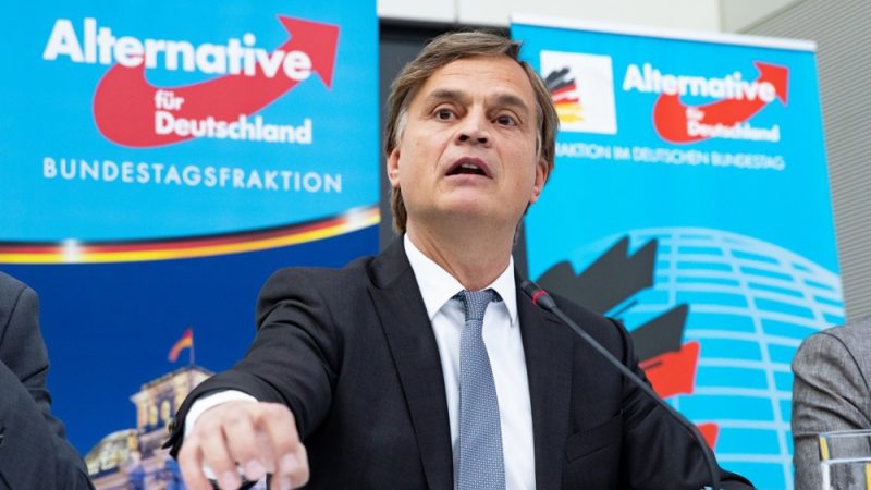 L'AfD qualifie les manifestations massives d'« ultime effort » pour l'empêcher d'accéder au pouvoir