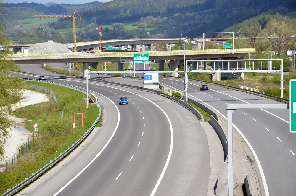 Dolny,Hricov,,Slovakia,-,April,30,,2016:,Traffic,On,Slovak