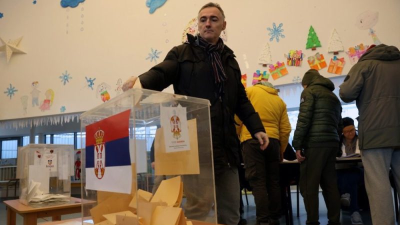 Le Parlement européen demande une enquête sur les élections en Serbie