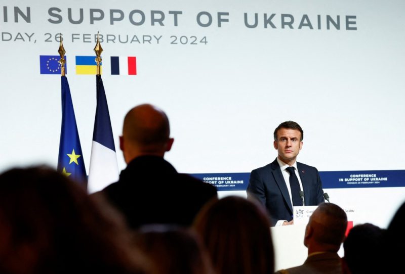 Emmanuel Macron n’exclut pas l’envoi de troupes en Ukraine