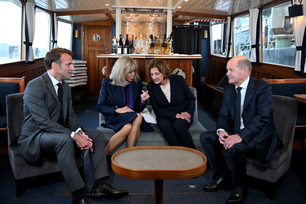 French-German cabinet meeting in Hamburg
