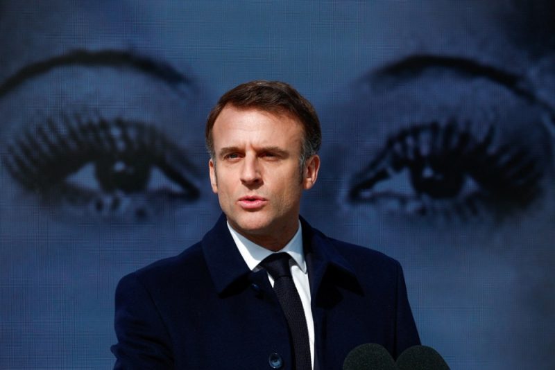 Viol : Emmanuel Macron fait volte-face sur la notion de consentement