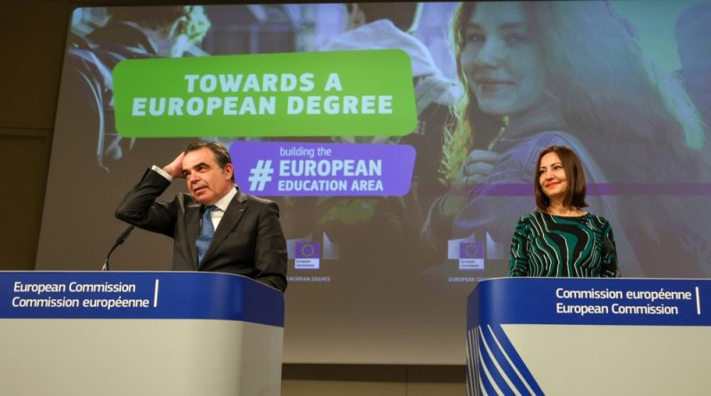 Bruxelles veut encourager la création de diplômes européens