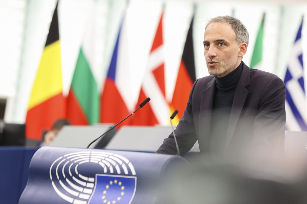 EP-164965H_Plenary_27_Armenia