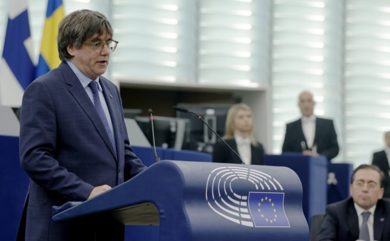 Carles Puigdemont déclare que son interdiction de siéger au Parlement a porté atteinte aux « droits des électeurs de l’UE »