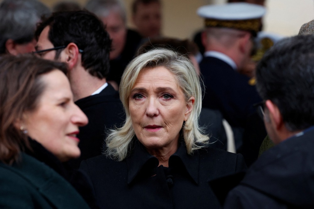 French president pays tribute to victims of Hamas&rsquo;s attack on Israel