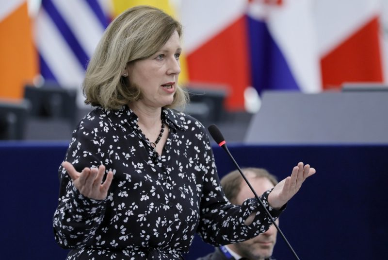 Slovaquie : la liberté des médias menacée par un projet de loi controversé, avertit Věra Jourová