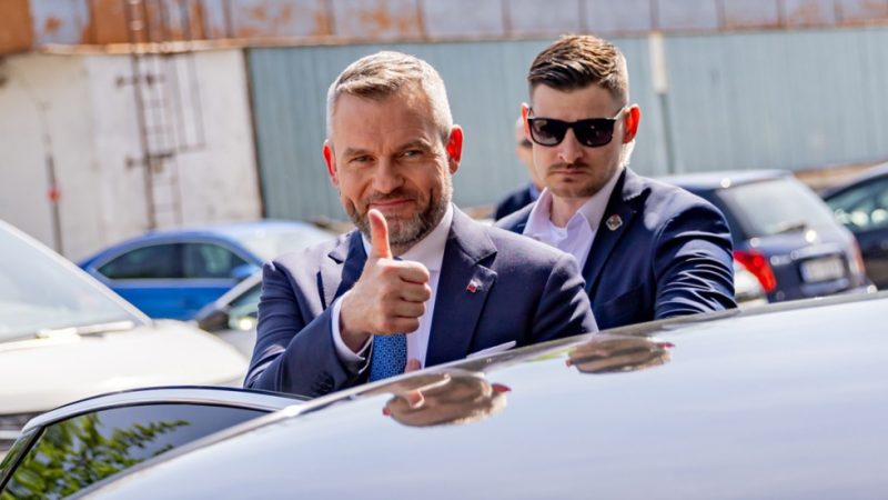Viktor Orbán ou l’UE : la Slovaquie à la croisée des chemins