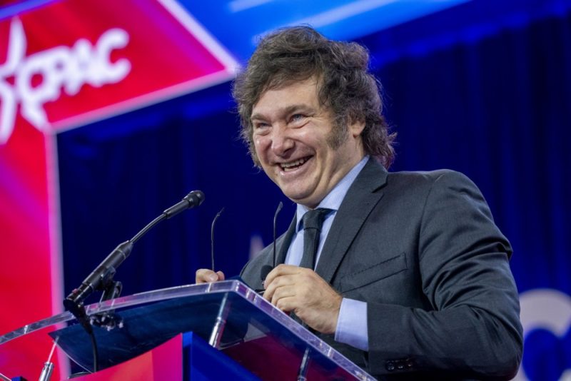 Espagne : le président argentin apporte son soutien au leader de Vox avant les élections européennes