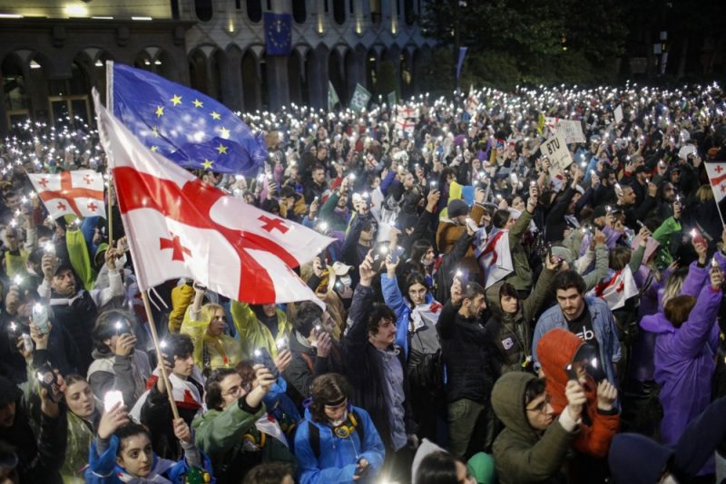 Géorgie : l’UE demande le retrait de la loi sur les « agents étrangers »