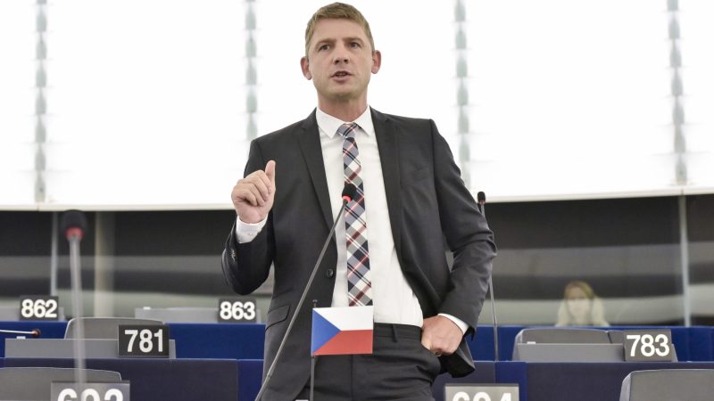 Le leader de l’extrême droite tchèque prêt à soutenir un second mandat d’Ursula von der Leyen sous certaines conditions
