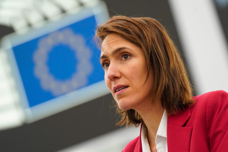 Les géants américains de la tech ne financent pas Valérie Hayer, comme l’affirme Jordan Bardella