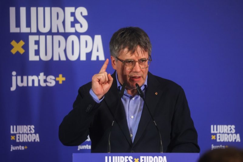 L'ancien président catalan Carles Puigdemont accuse Marine Le Pen d’être une « marionnette » de Vox