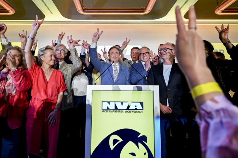 Le PPE accueille de nouveaux membres et approche les conservateurs belges de la N-VA