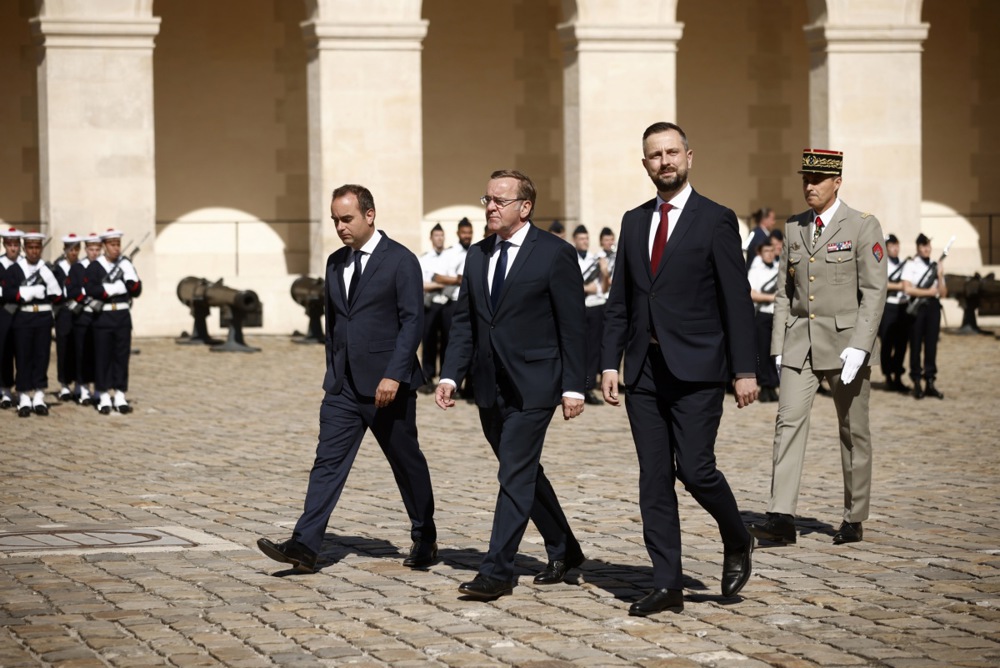 French Defense Minister Lecornu receives German and Polish counterparts in Paris