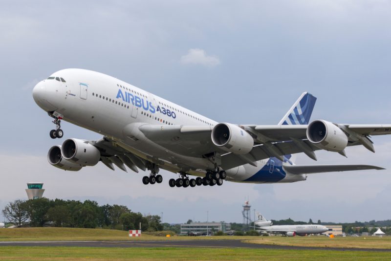 La production, enjeu du salon de Farnborough pour Boeing et Airbus