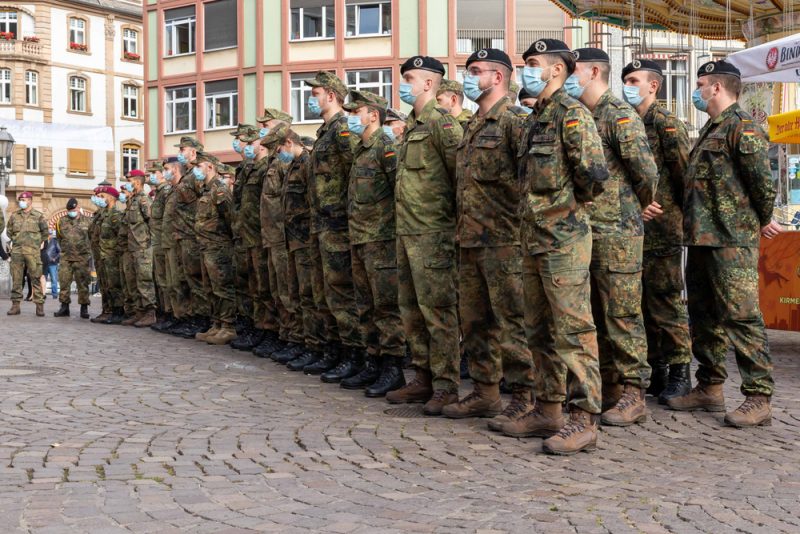 Allemagne : le projet de service militaire du ministre de la Défense torpillé par les libéraux