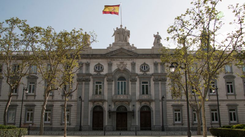 La Cour suprême espagnole suspend l’enquête pour terrorisme contre Carles Puigdemont