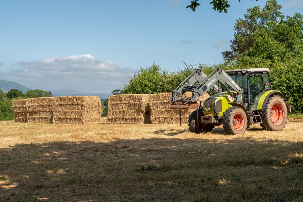 Usk,,Monmouthshire,Wales,Uk,June,27,2024,Farmer,Harvesting,Traditional