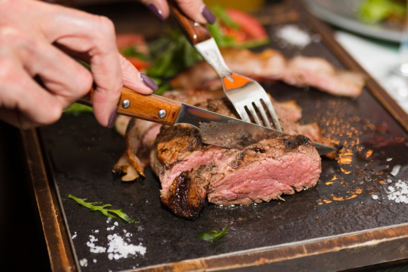 La présidence hongroise attaque les « nouveaux aliments » pour protéger les « traditions culinaires » de l’UE