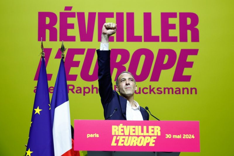 Raphaël Glucksmann veut rompre avec Emmanuel Macron et Jean-Luc Mélenchon