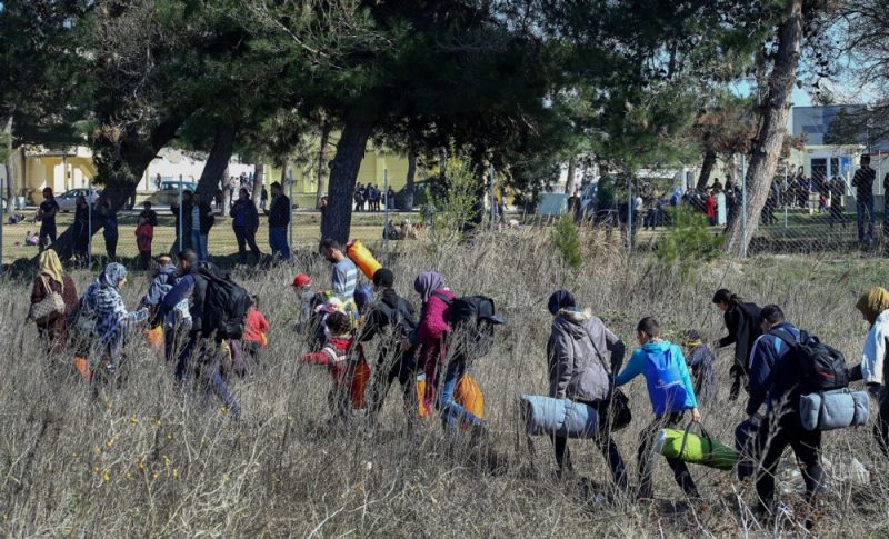Après la décision allemande de fermer ses frontières, Athènes accuse Berlin d’hypocrisie