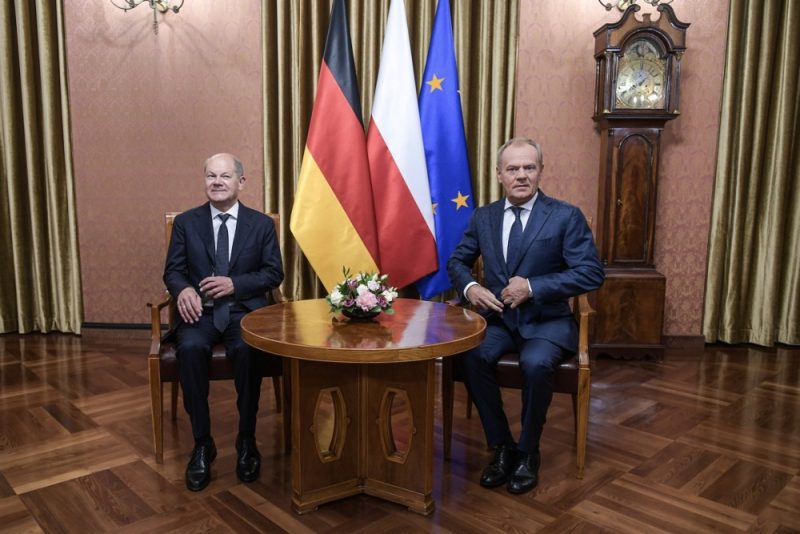 Guerre en Ukraine : après son appel à Vladimir Poutine, Olaf Scholz sous le feu des critiques 