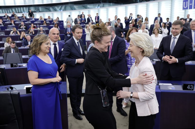 Les responsables politiques de l’UE réagissent à la nouvelle Commission d’Ursula von der Leyen