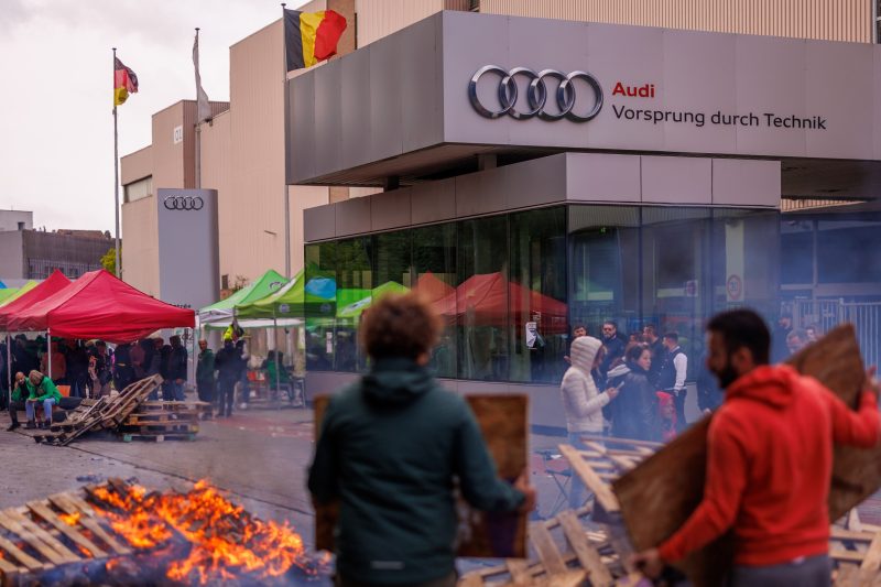 Les eurodéputés divisés sur la réponse à apporter aux fermetures d’usines automobiles en Europe