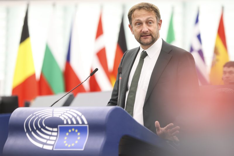 Le Luxembourgeois Christophe Hansen choisi pour l’Agriculture, mais la sécurité alimentaire reste au Hongrois Várhelyi