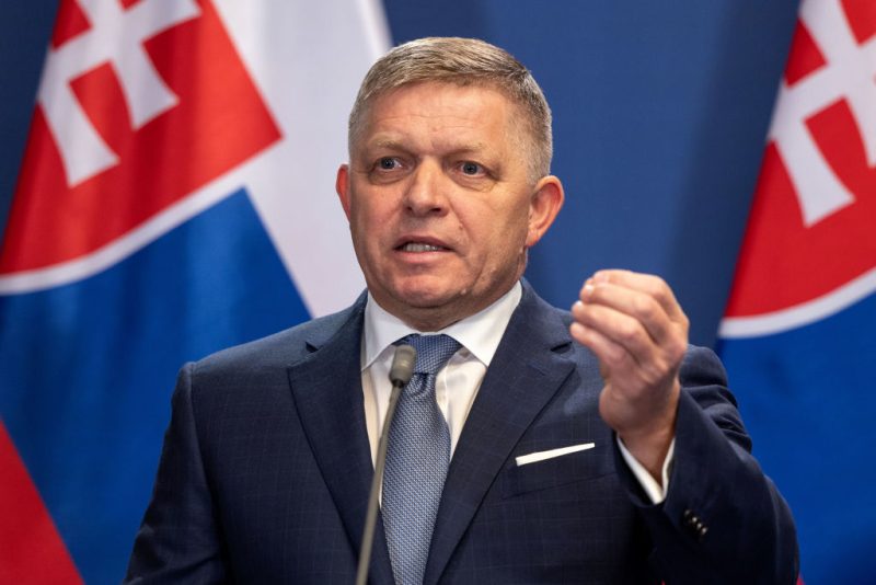 Services secrets slovaques : Robert Fico prend le contrôle de la commission de surveillance