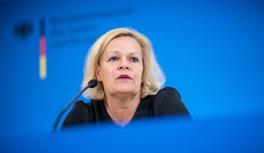 Allemagne : baisse des demandes d’asile après le durcissement des mesures contre l’immigration irrégulière 