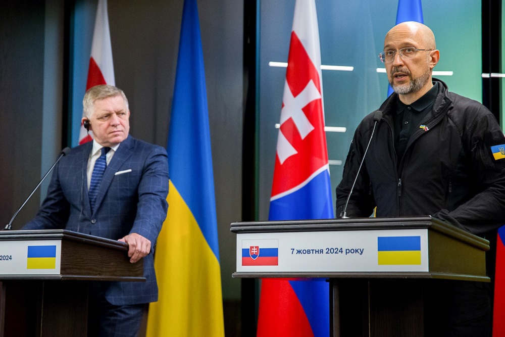 Ukrainian PM holds presser with Slovak counterpart following intergovernmental meeting near Uzhhorod
