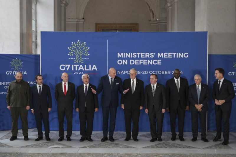 Les ministres de la Défense du G7 tendent pour la première fois la main aux BRICS