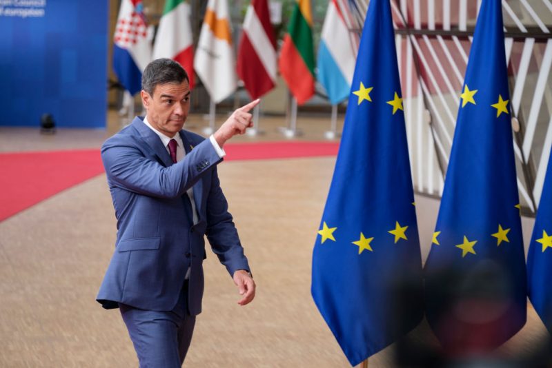 L’Espagne envisage de régulariser des centaines de milliers de migrants