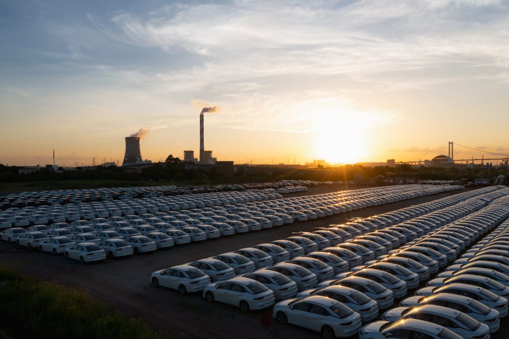 EXCLUSIF : L’UE envisage d’imposer des droits de douane sur les voitures hybrides chinoises