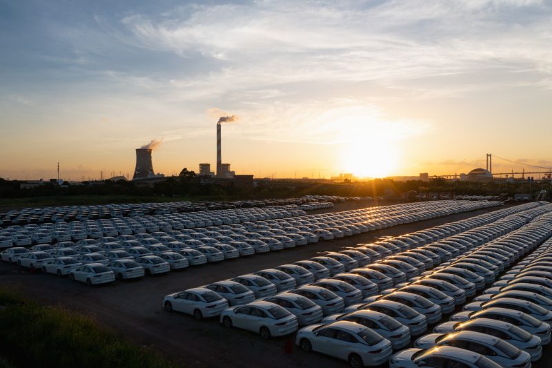 EXCLUSIF : L’UE envisage d’imposer des droits de douane sur les voitures hybrides chinoises