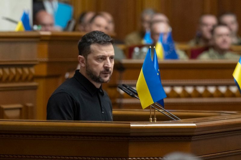 En coulisses, l’Ukraine continue d’insister sur les livraisons militaires