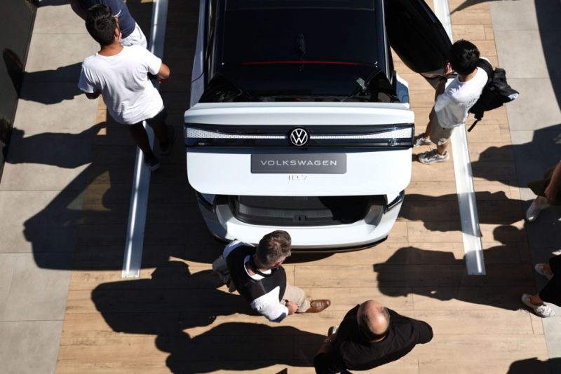 L’Allemagne mise sur l’électrique pour sortir de la crise de l’industrie automobile