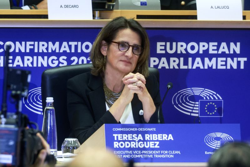 Attaquée par des eurodéputés de droite, Teresa Ribera peine à expliquer ses politiques