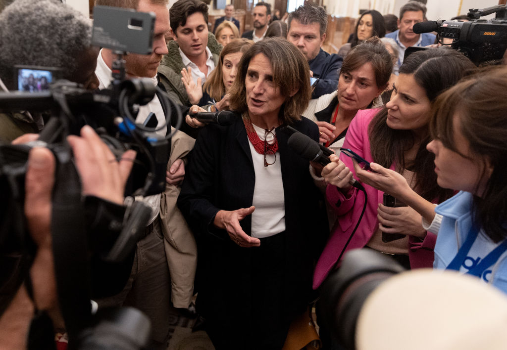 Teresa Ribera Stars In The Control Session In Congress With Her Appearance On The Dana