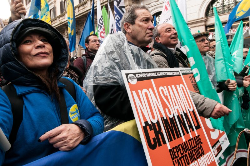 Les aides-soignants de l’UE peinent à gagner un salaire décent, avertissent les syndicats
