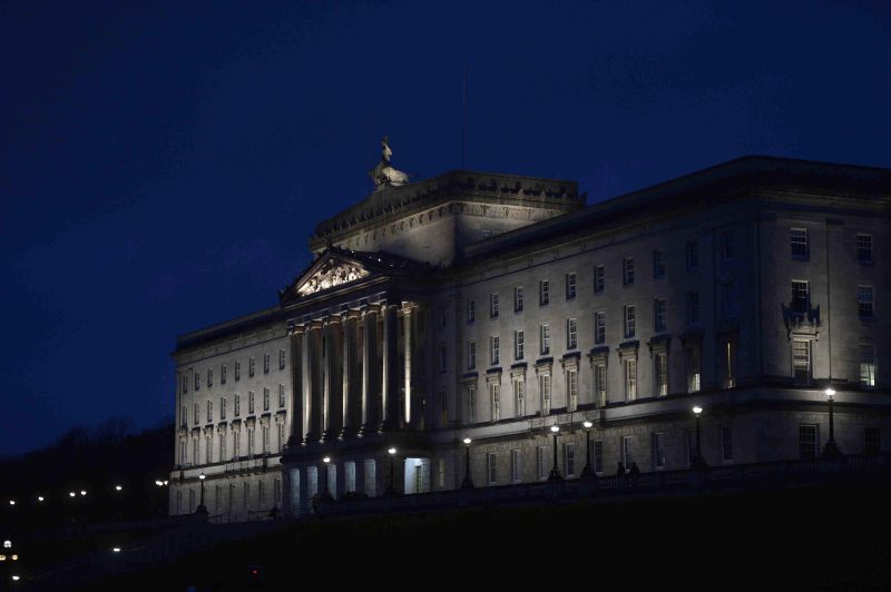 Irlande du Nord : le cadre de Windsor est prolongé après des débats houleux à l’Assemblée