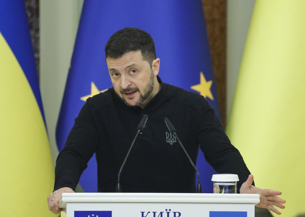 Volodymyr Zelensky accuse le Premier ministre slovaque de vouloir « aider Poutine » après sa visite à Moscou