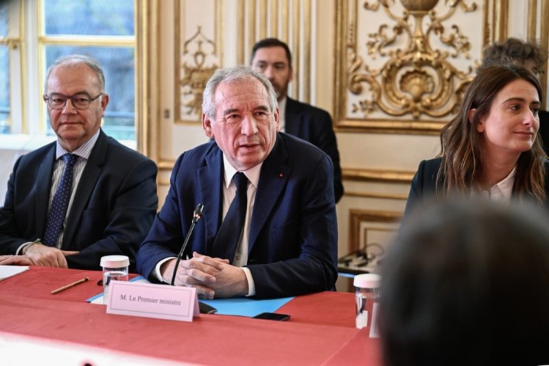 Reportée, l'annonce du gouvernement au plus tôt lundi