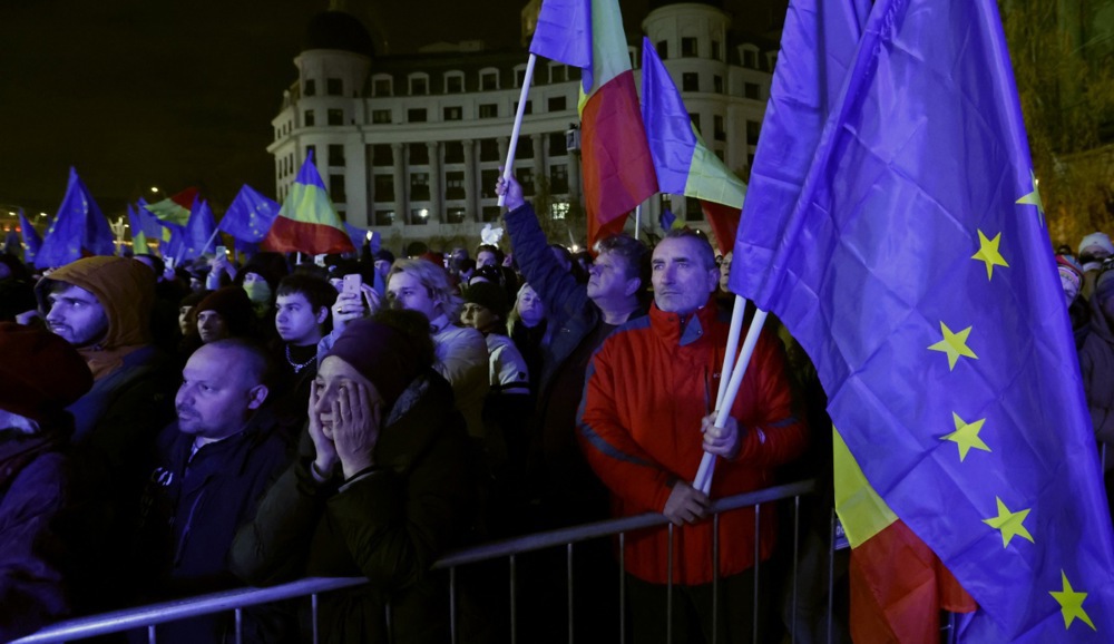 Pro-Europe rally in Bucharest before presidential runoff